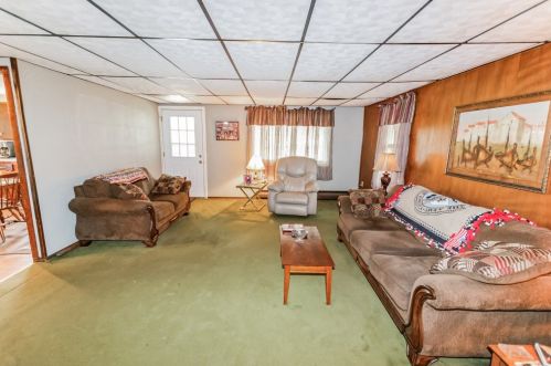 3998 Mitchell Rd, New Castle PA  16105-4412 exterior