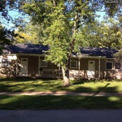 221 Seneca St, Easton, OH 44270-1115