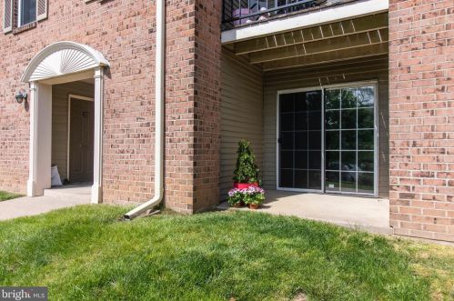 27 Wingate Ct, Blue Bell PA  19422-2525 exterior