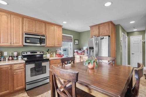 318 Noxon Rd, Poughkeepsie NY  12603-2904 exterior