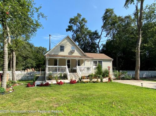 515 Laurel St, Berkeley Township NJ  08721-2619 exterior