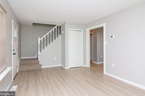 20 Lakeview Dr, Littlestown PA  17340-1703 exterior