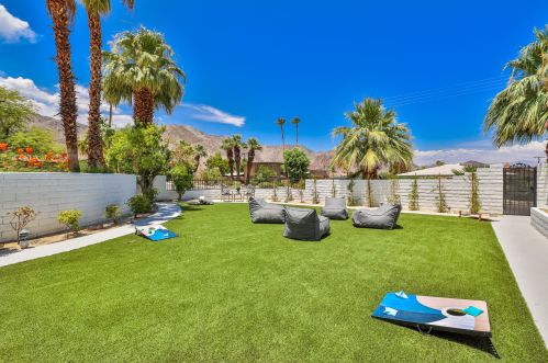 54780 Avenida Obregon, La Quinta CA  92253-3712 exterior