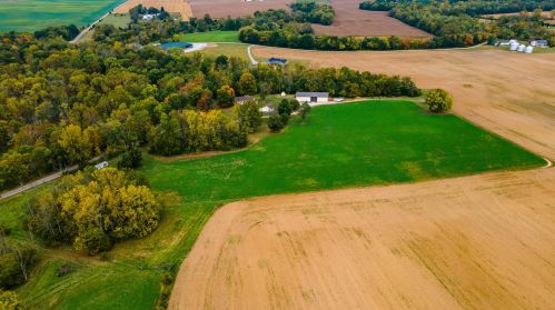 5985 Creek Rd, Washington Ch OH  43160-9726 exterior