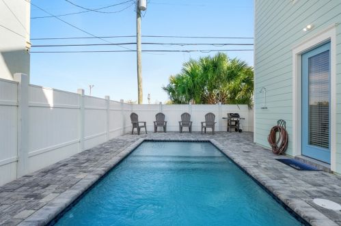 200 Pne Ave, Saint George Island FL  32328-2805 exterior