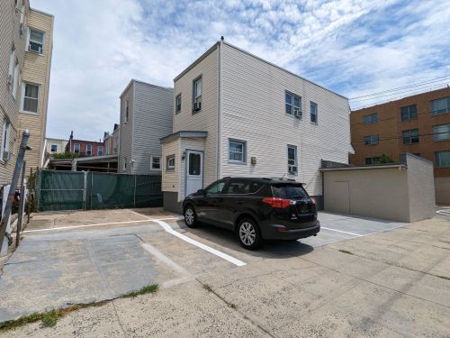 1001 West St, Union City, NJ 07087-3013