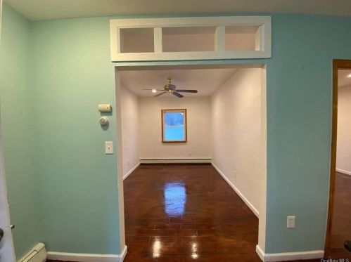 202 Wellwood Ave, North Lindenhurst NY  11757-3705 exterior