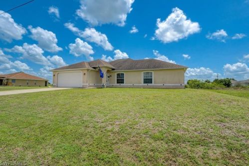 1805 7th Ave, Cape Coral, FL 33909-5218