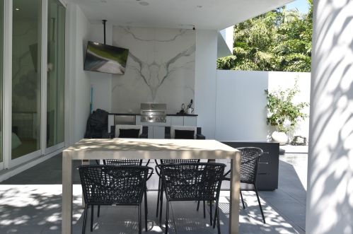 233 7 Ave, Delray Beach FL 33483-5518 exterior