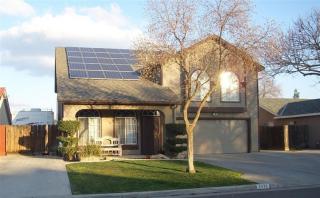 3432 Ellendale Ave, Fresno, CA 93722-7130