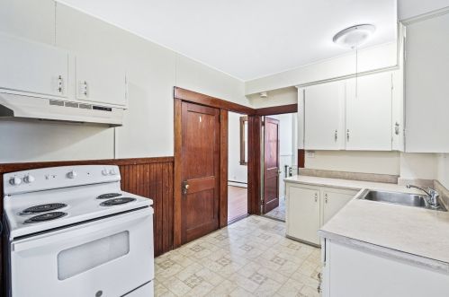 8 Morgan St, Nashua NH  03064-2858 exterior