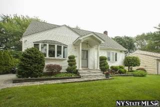 55 Spruce St, Hicksville NY  11801-3235 exterior