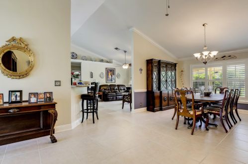 13739 Exotica Ln, West Palm Beach, FL 33414-8118