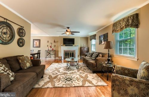 55 Shellburne Dr, Wilmington, DE 19803-4945