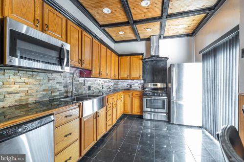 1753 29 St, Philadelphia PA 19145-1615 exterior