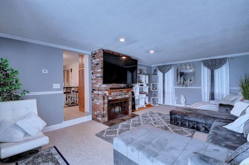 9 Still Field Rd, Manchester CT  06040-6355 exterior