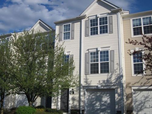 8486 Putnam Ct, Breinigsville, PA 18031-1581