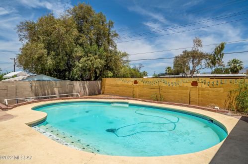 6201 33rd St, Tucson, AZ 85711-6840