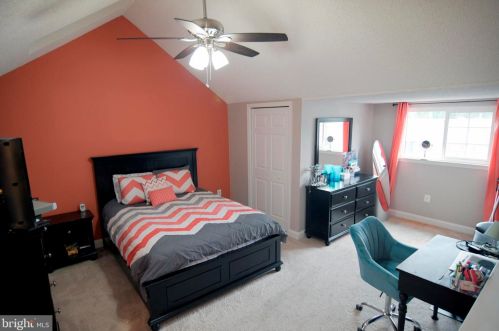 6 Fillmore Pl, Lawrence Township NJ  08648-4338 exterior