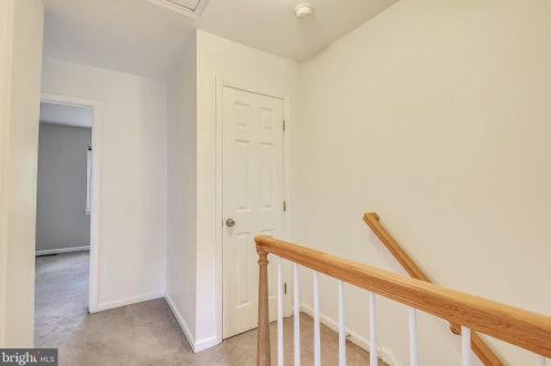 7702 Trevino Ln, Falls Church VA  22043-3507 exterior