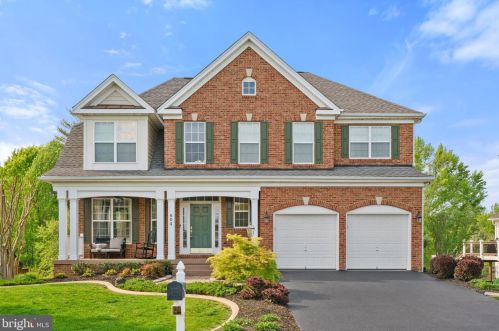 604 Village Pkwy, Fredericksburg, VA 22406-7297