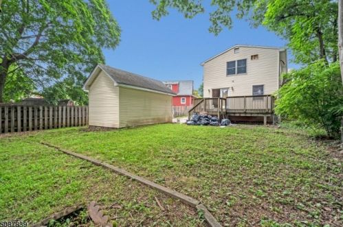 16 Dayton Cres, Bernardsville NJ  07924-2704 exterior