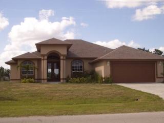 119 Hawthorne Cir, Fort Pierce FL  34953-3524 exterior