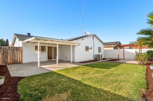 10859 Greenford Dr, San Diego CA  92126-2706 exterior
