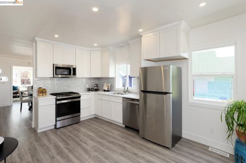 950 39 St, Oakland CA 94608-3899 exterior