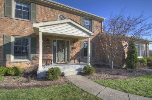 230 Ashbrook Cir, Covington, KY 41017-3170