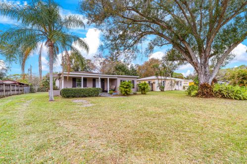 1641 28th Ave, Vero Beach, FL 32960-3135