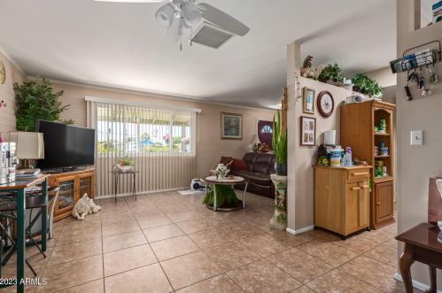 10819 111 Ave, Sun City AZ  85351-4021 exterior