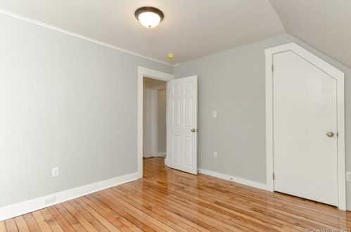 18 Leyden St, Putnam CT  06260-1718 exterior