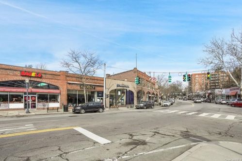 80 Hartsdale Ave, Hartsdale NY  10530-2806 exterior