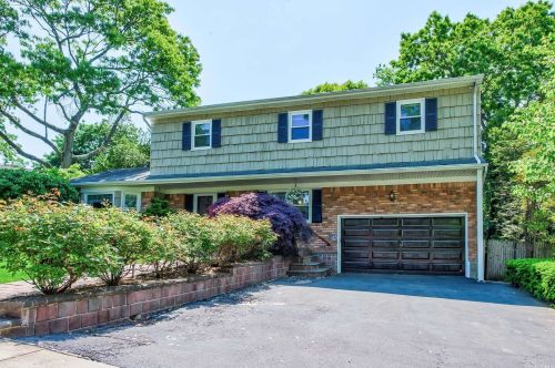 713 3rd Ave, Elwood, NY 11731-3449