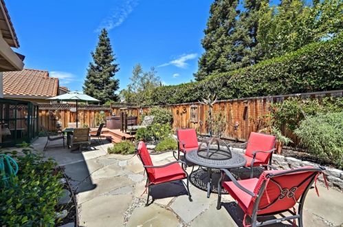 17092 Tassajara Cir, Morgan Hill CA  95037-7016 exterior