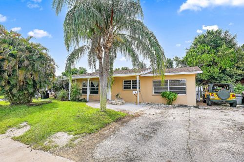 3220 Bermuda Rd, West Palm Beach, FL 33410-2423