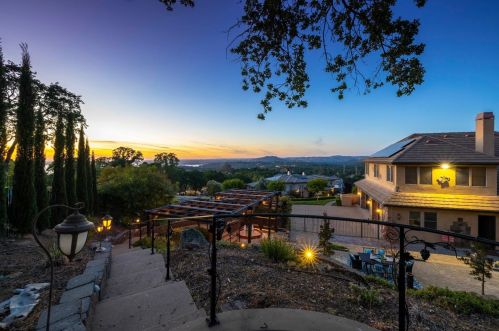 2940 Capetanios Dr, Folsom CA  95762-4601 exterior