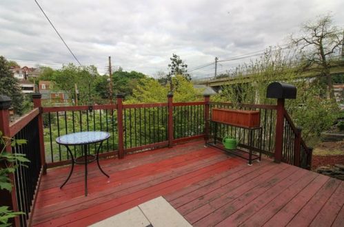 1532 Dagmar Ave, Pittsburgh, PA 15216-3715