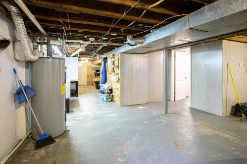 10328 Sunset Dr, Florence KY  41042-3348 exterior