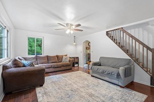 1589 Arndt Rd, Pittsburgh, PA 15237-1412
