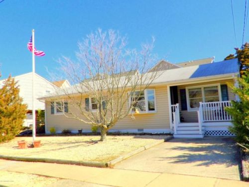 404 Coral Gables Dr, Lavallette, NJ 08735-3019