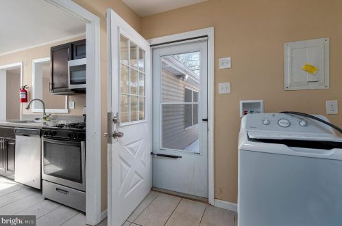 605 Washington Ave, West Deptford NJ  08096-3547 exterior