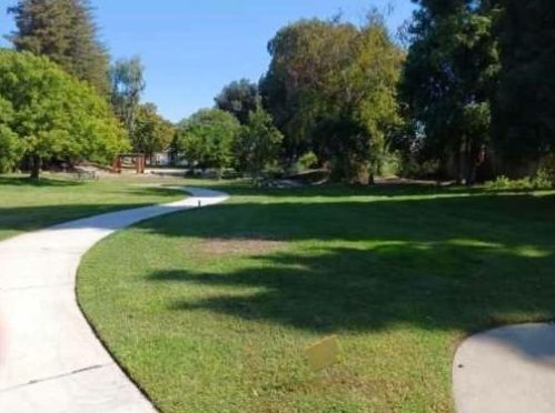 1830 Yosemite Ave, Manteca CA  95336-5009 exterior