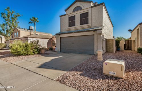 4011 Camino Vivaz, Glendale AZ  85310-5516 exterior
