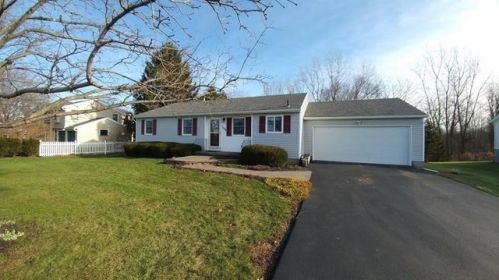 1186 Canandaigua Rd, Macedon, NY 14502-9740