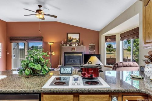 1210 Scarsboro Dr, Pueblo CO 81007 exterior