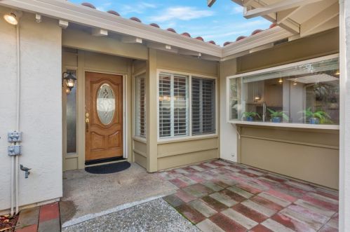 8082 Winery Ct, San Jose, CA 95135-1450