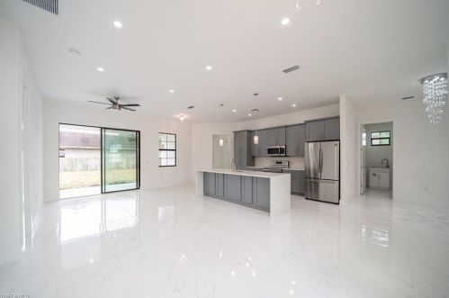 3019 25 St, Lehigh Acres FL 33976-3807 exterior