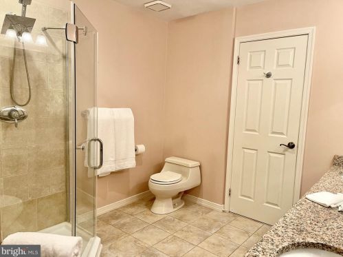 15 Trumbull Ct, Princeton NJ  08540-7060 exterior